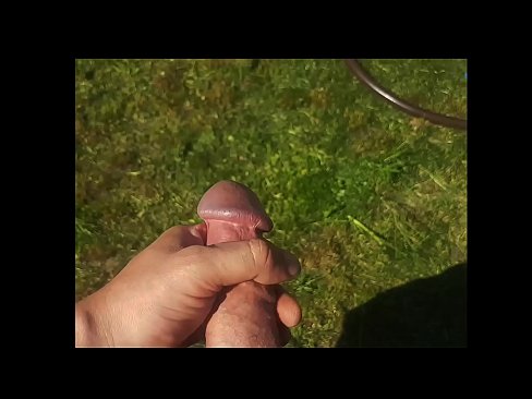 ❤️ Hottie sħun gets pussy roża tagħha fucked u cums bi squirt fi ġnien tas-sajf Vidjow tas-sess lilna ❌❤